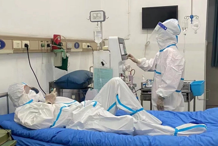 高風(fēng)險區(qū)人員設(shè)專區(qū)、專機、專人護理