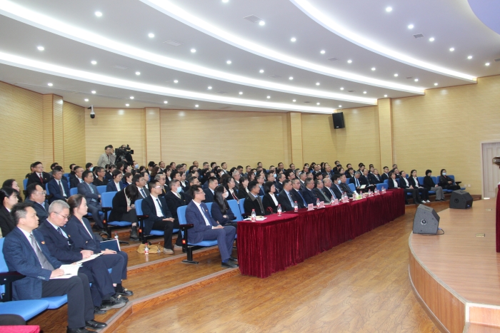 會場 (1) 會場 (1)